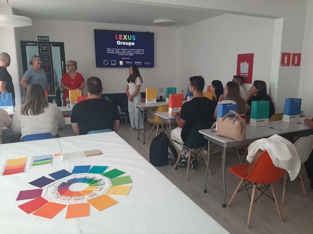 Workshop Pantone® Presencial Primavera/Verão 2025 - Terceira Turma em