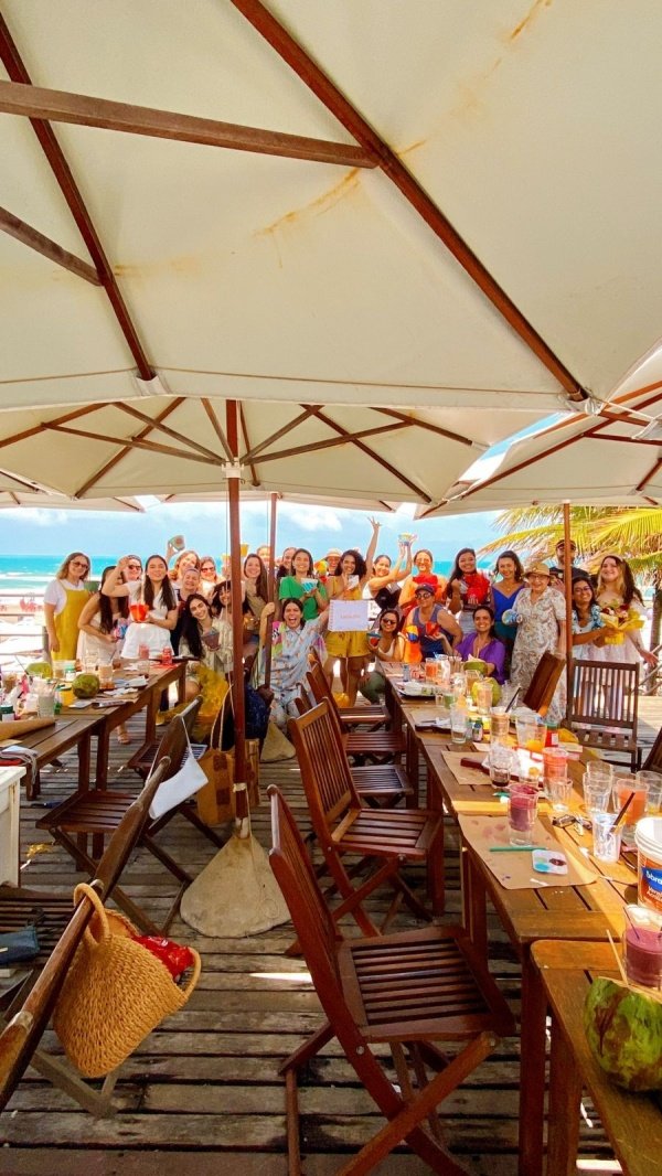 Imagem do evento Já Pintou Verão | Pintura de jarros na praia!