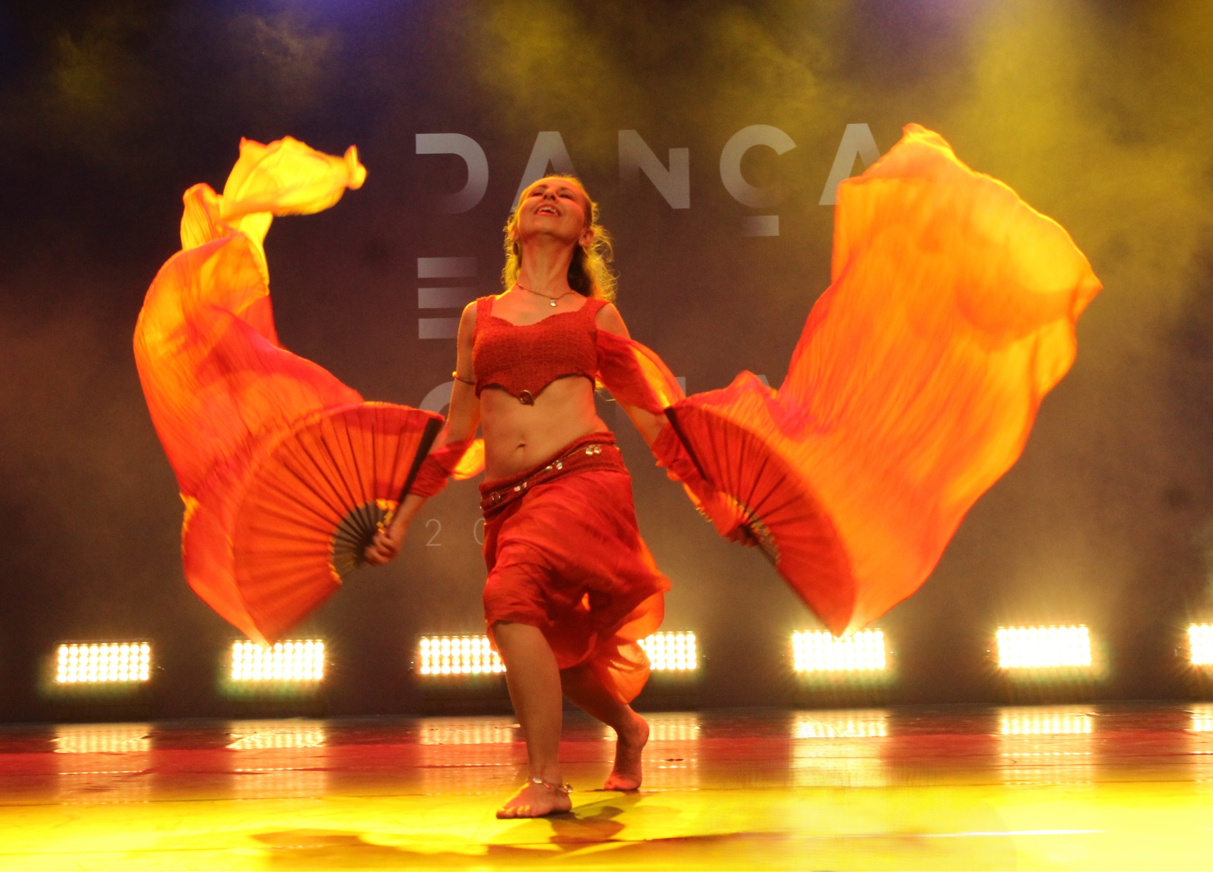 A MAGIA DOS VÉUS - Curso de Aprofundamento em Dança do Ventre com Álika, em Florianópolis.