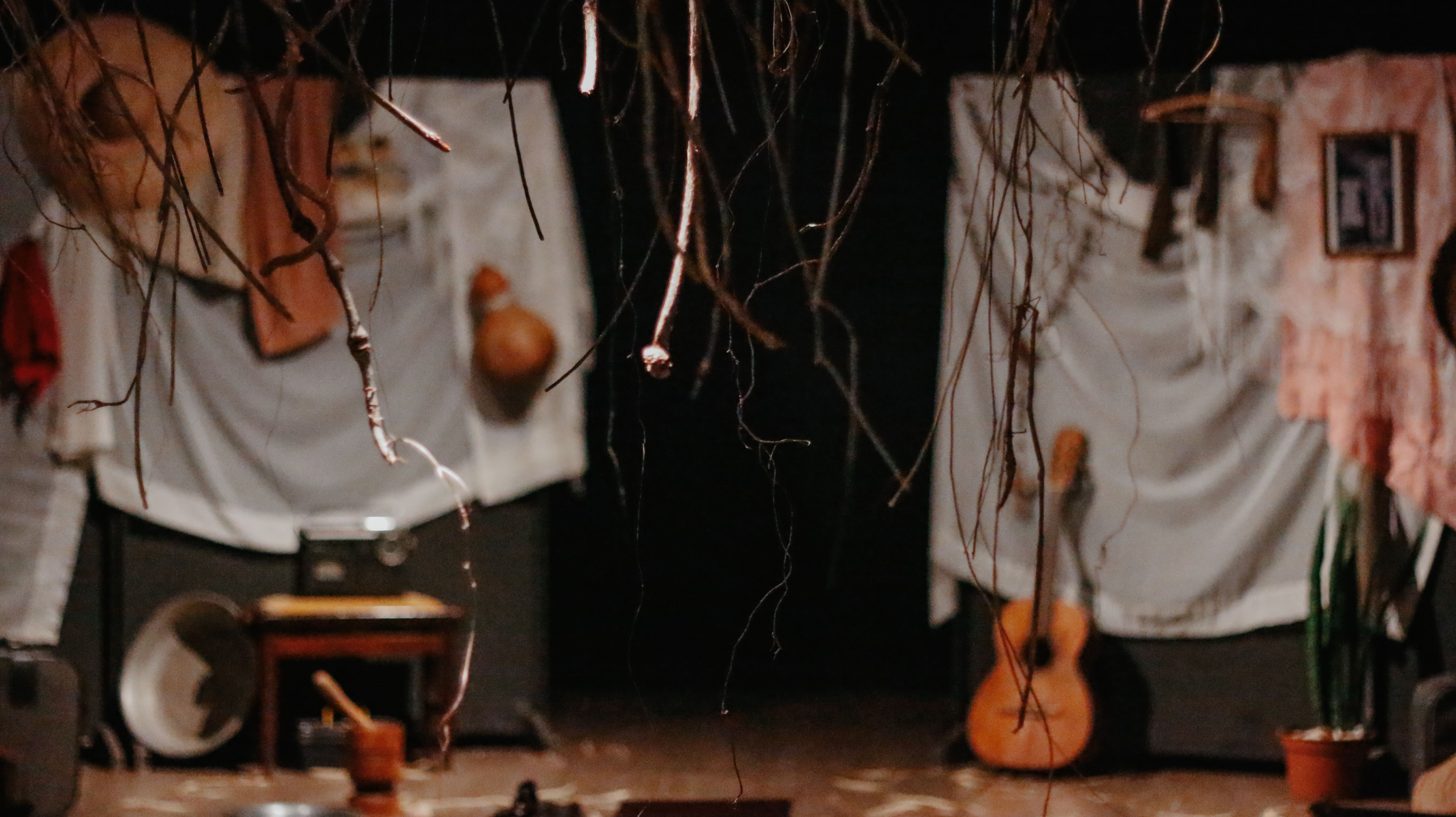 Peça Teatral "Quatro Cantos - Costurando Raízes"