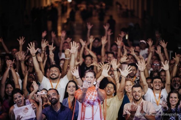 Imagem do evento OFICINA | Slam em Libras com Lyvia Cruz