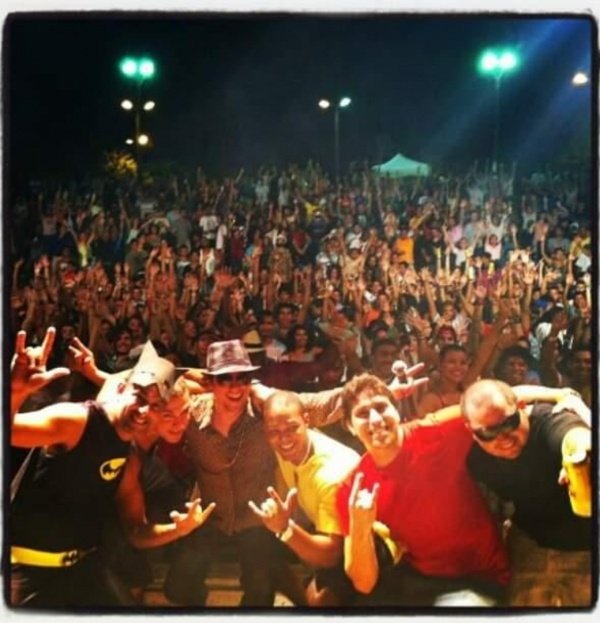 Imagem do evento Victor Camarote & Banda Arquibancada