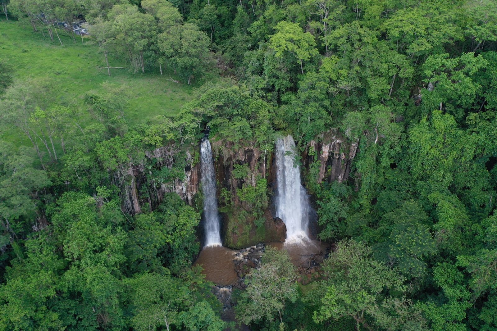 BREEZE DAY-USE SEXTA FEIRA FERIADO - Cajuru, SP
