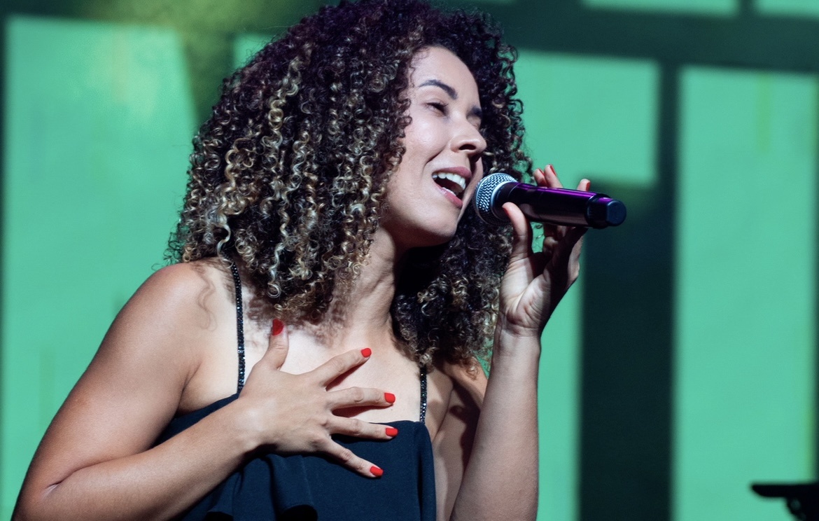 ANNA CINTIA em Viva Agora Tour 2026 - Barueri, SP