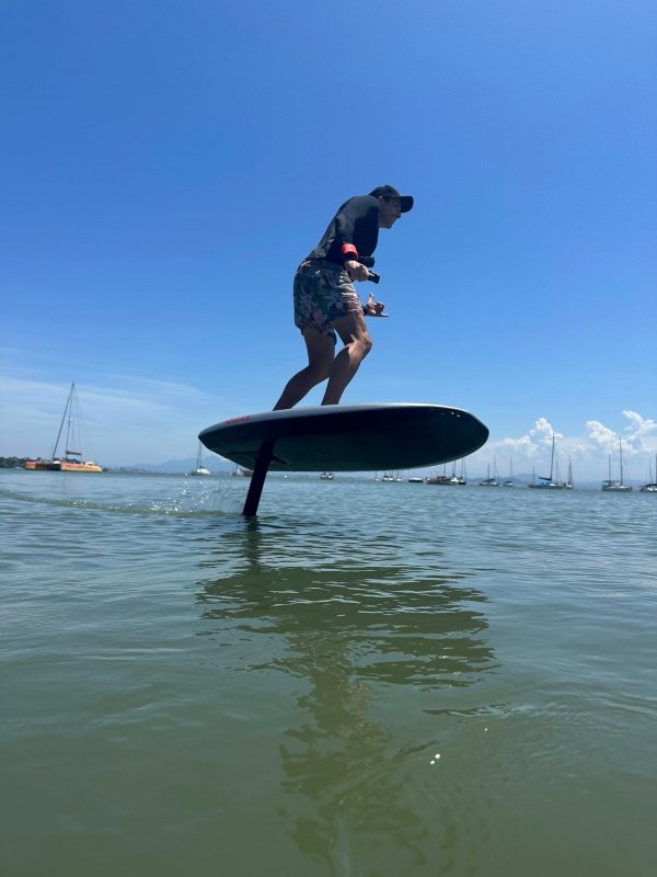 Imagem do evento Aula de E-Foil (prancha elétrica) em Jurerê - Florianopolis - SC