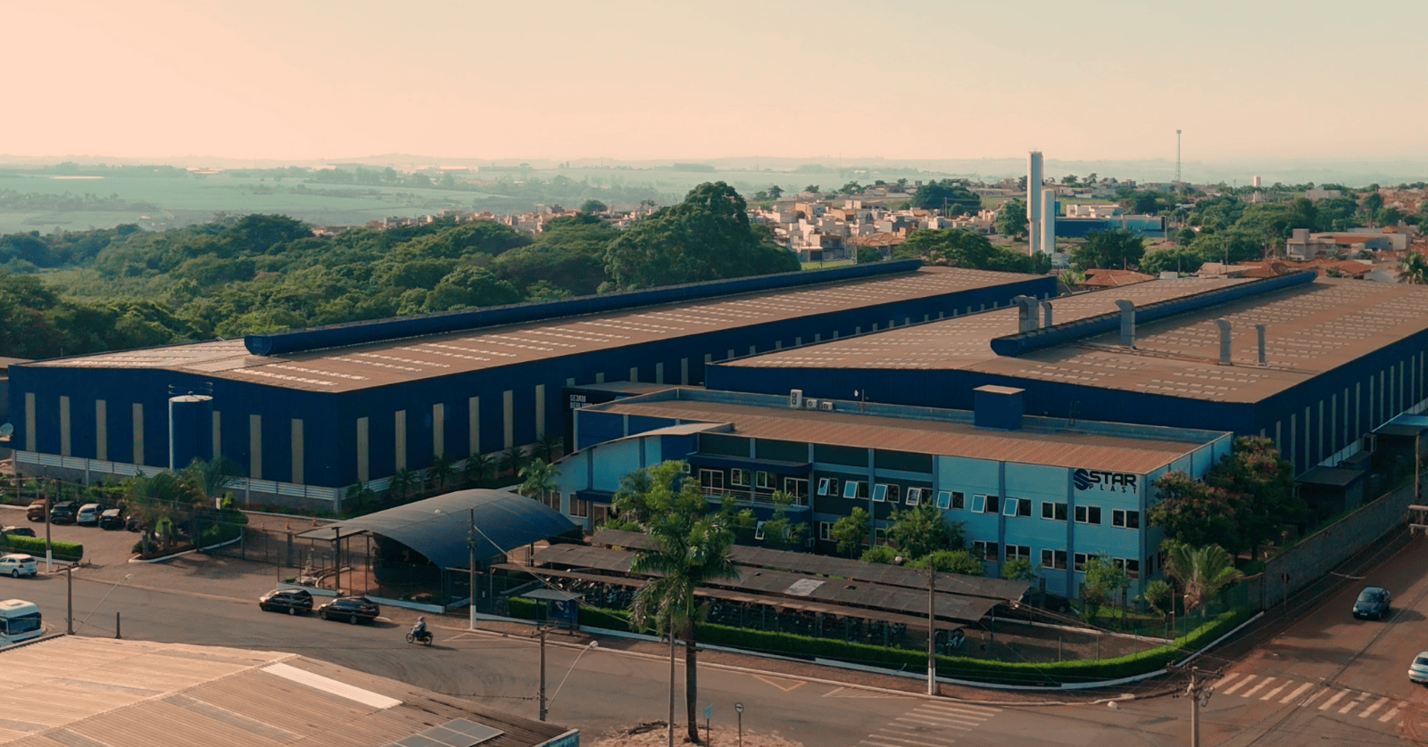 Visita na fábrica de capacetes Starplast