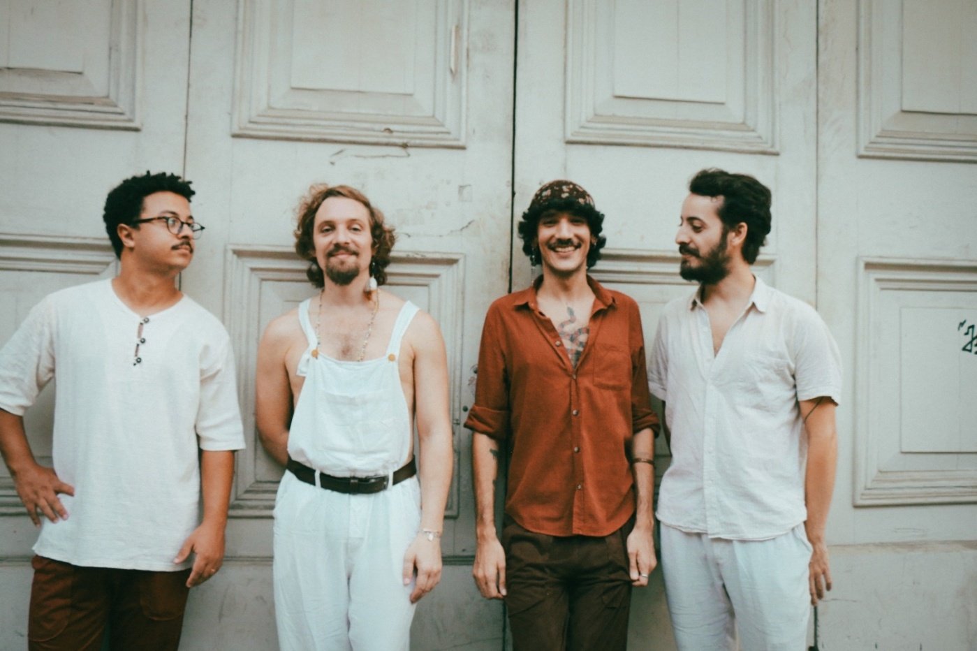 Da porta pra dentro - Pipa Menino