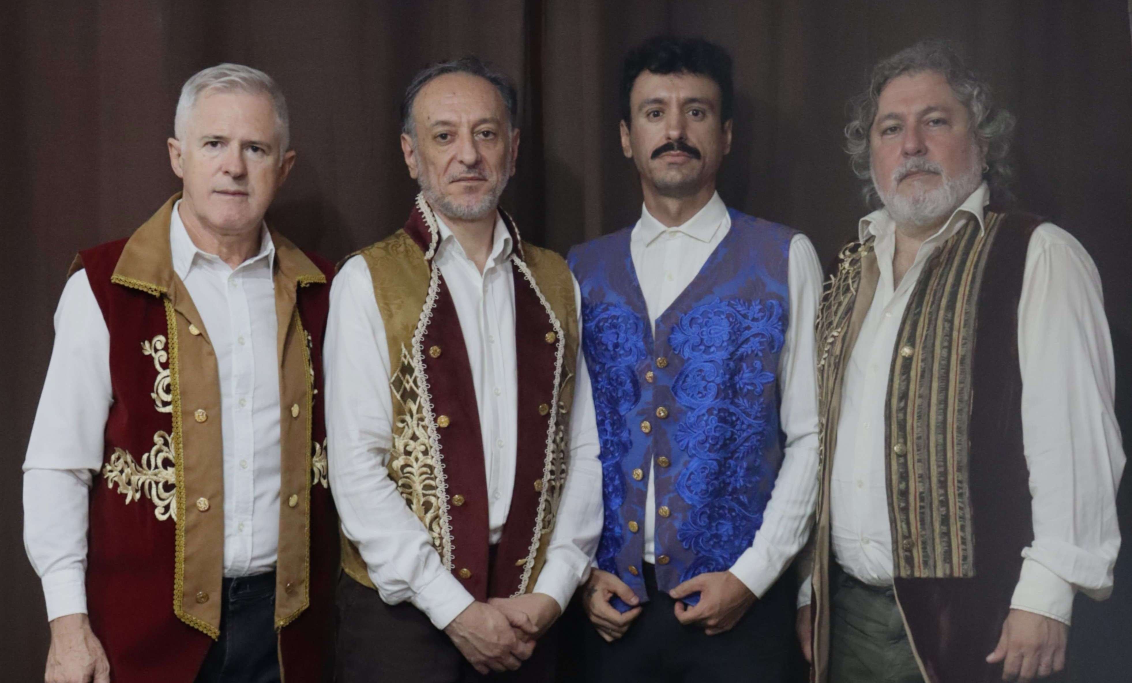 Banda Hotel Mantik no Teatro Marcelo Denny em São José dos Campos