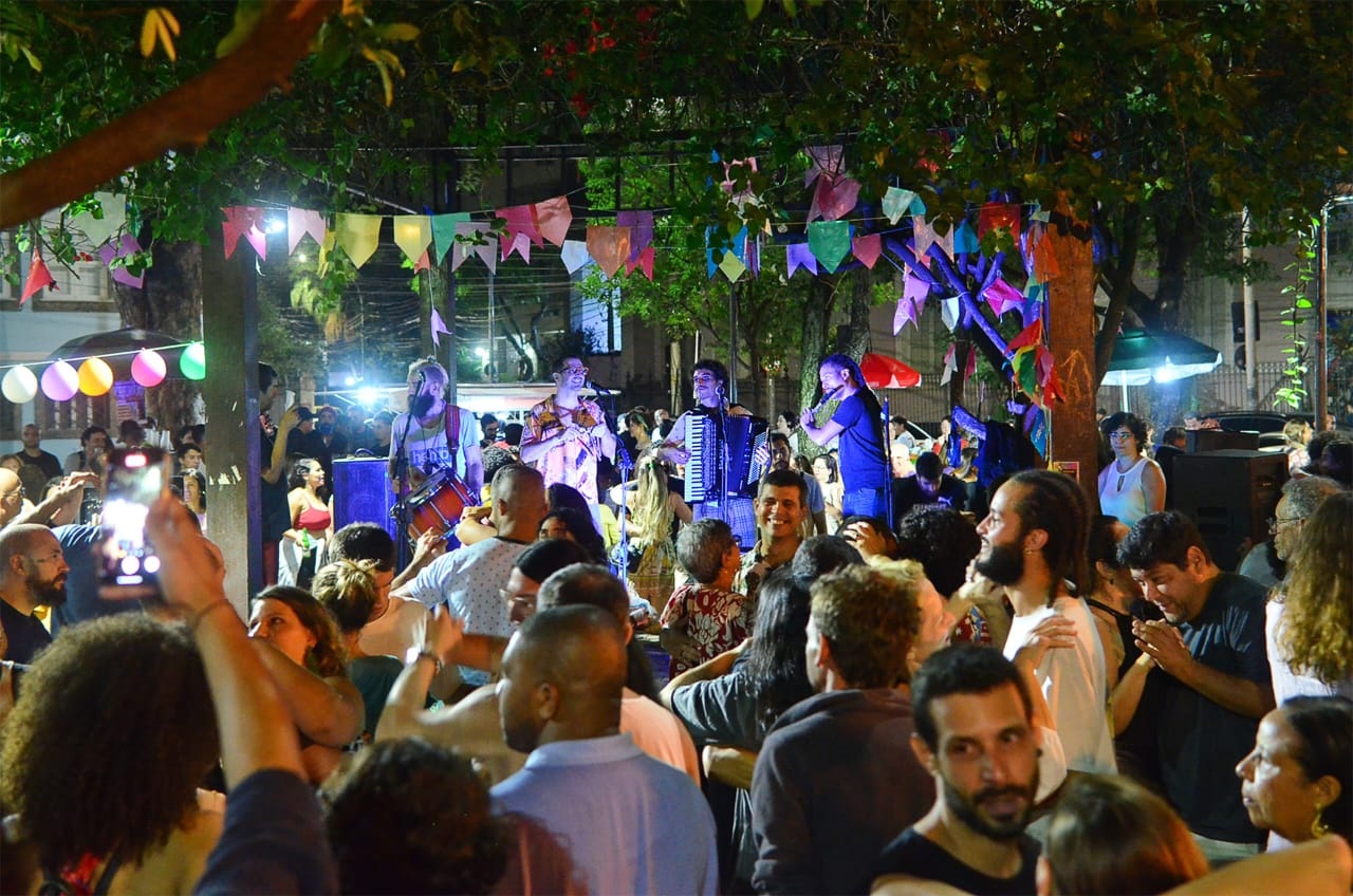 BAILA BAILE convida Pagode do Traz + Dj Chu Selecta