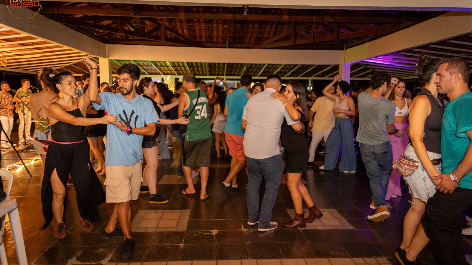 Imagen de la fuente — Esse Forró É Nosso: Rute Roots & 61 RPM